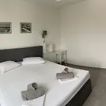 Sandra